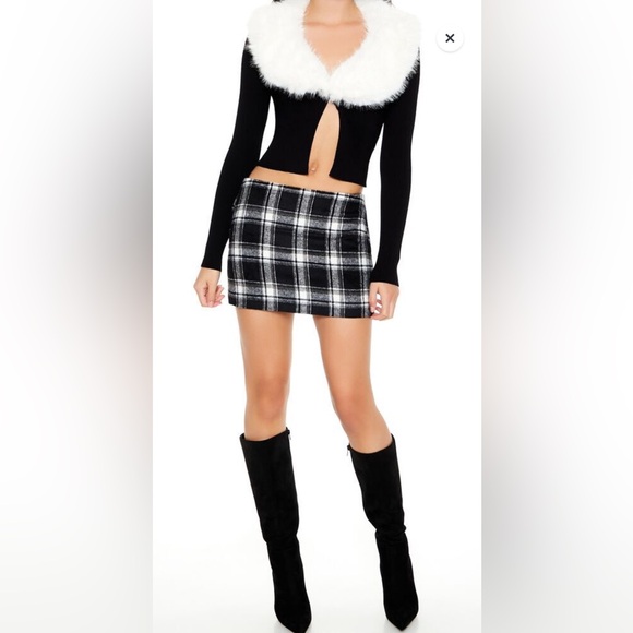 Forever 21- Faux Fur Sweater Knit Crop Top - Picture 5 of 7